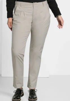 Schmal zulaufende Chinohose mit Bundfalten<sheego Sale