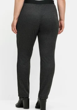 Schmale Hose mit grafischem Muster und Stretchbund<sheego Best