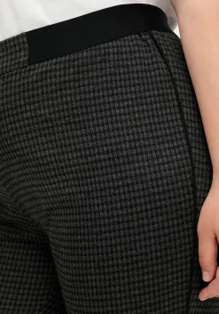 Schmale Hose mit grafischem Muster und Stretchbund<sheego Best