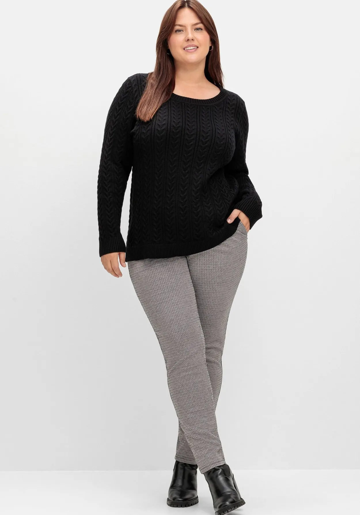Schmale Hose mit Karomuster und Stretchbund<sheego New