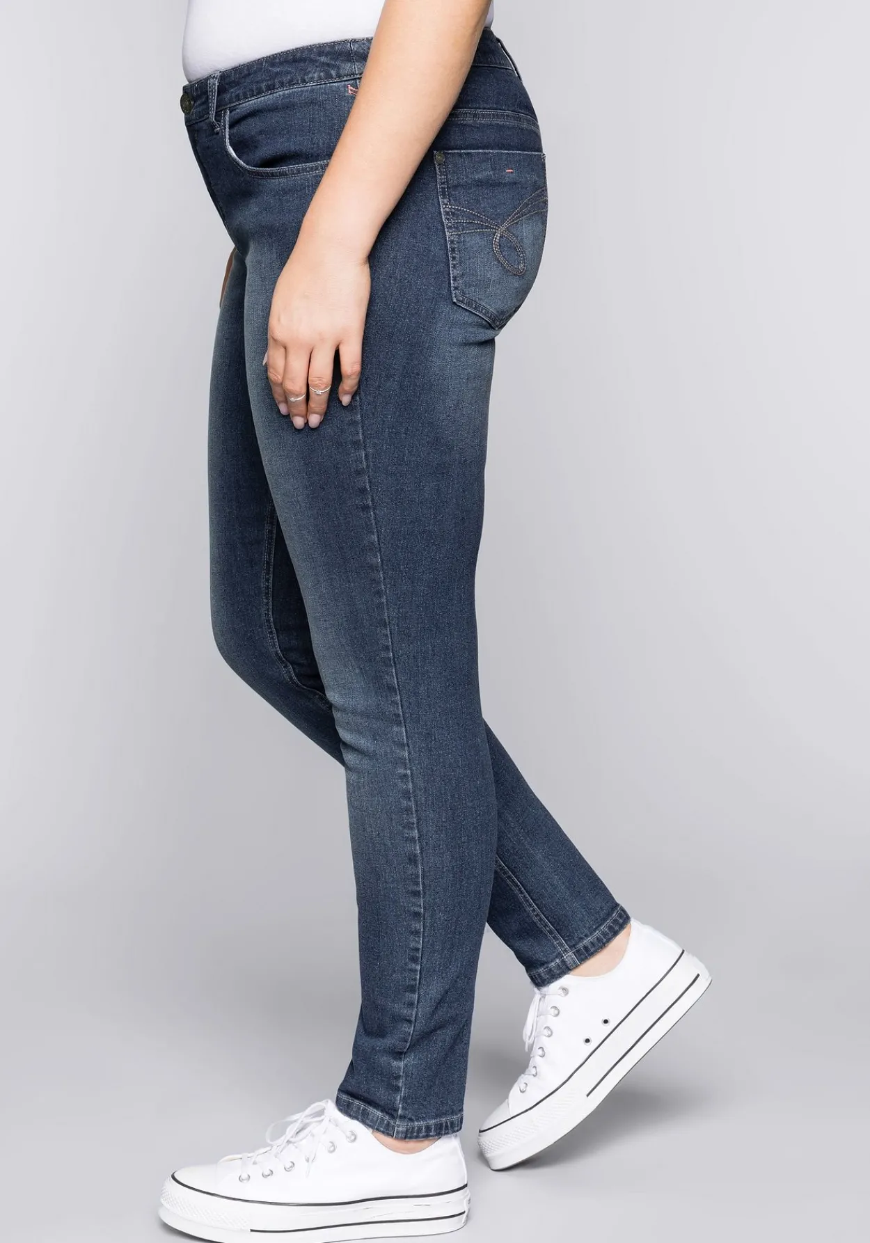 Schmale Jeans im Curvy-Schnitt SUSANNE<sheego Discount