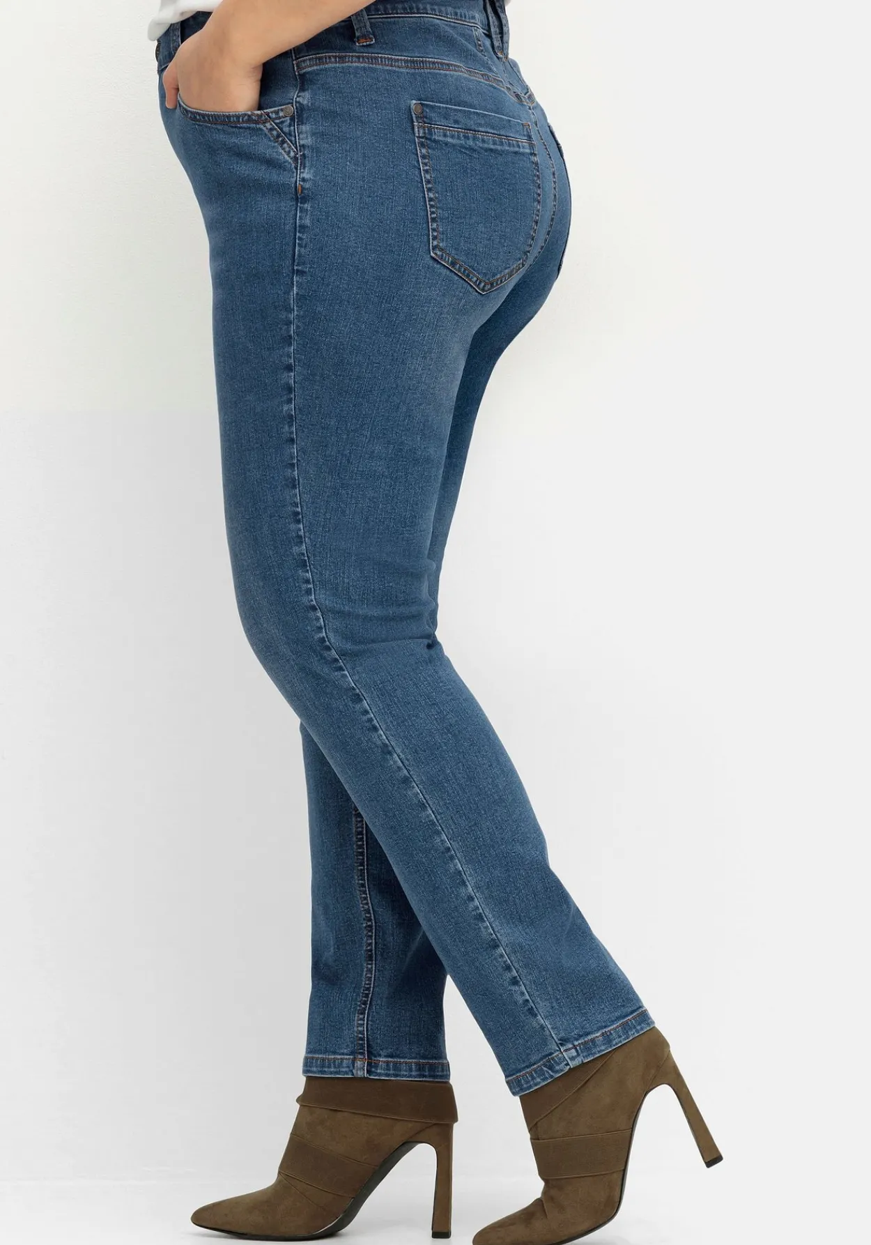 Schmale Jeans in Curvy-Schnitt PIA, in 5-Pocket-Form<sheego Outlet