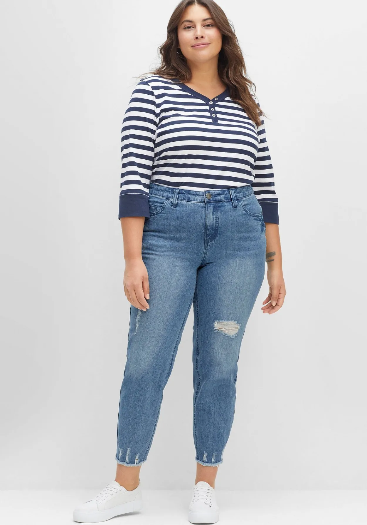 Schmale 7/8-Jeans mit Destroyed-Effekten<sheego Sale