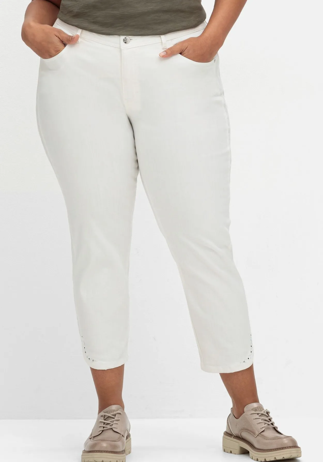 Schmale 7/8-Jeans mit Glitzersteinen am Saum<sheego Hot