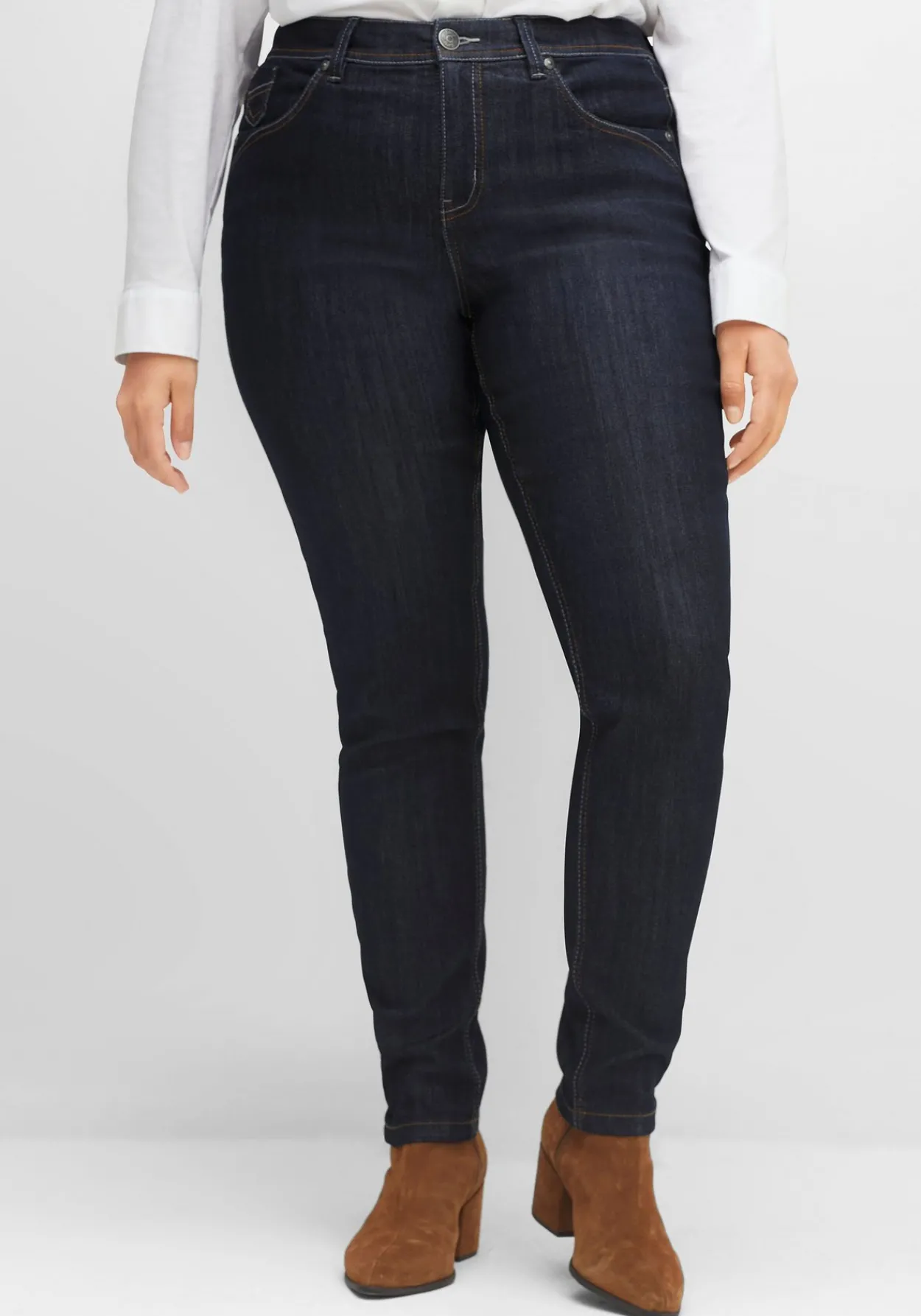 Schmale Jeans mit Kontrastnähten<sheego Discount