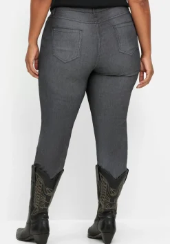 Schmale Jeans mit Ziernieten und Biesen<sheego Hot