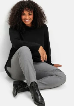 Schmale Jeans mit Ziernieten und Biesen<sheego Hot