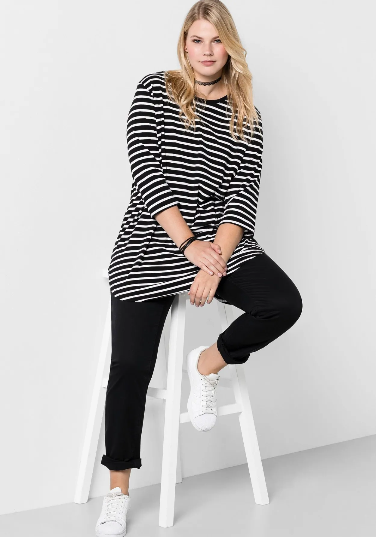 Schmale Stretchhose aus Baumwoll-Twill<sheego Online