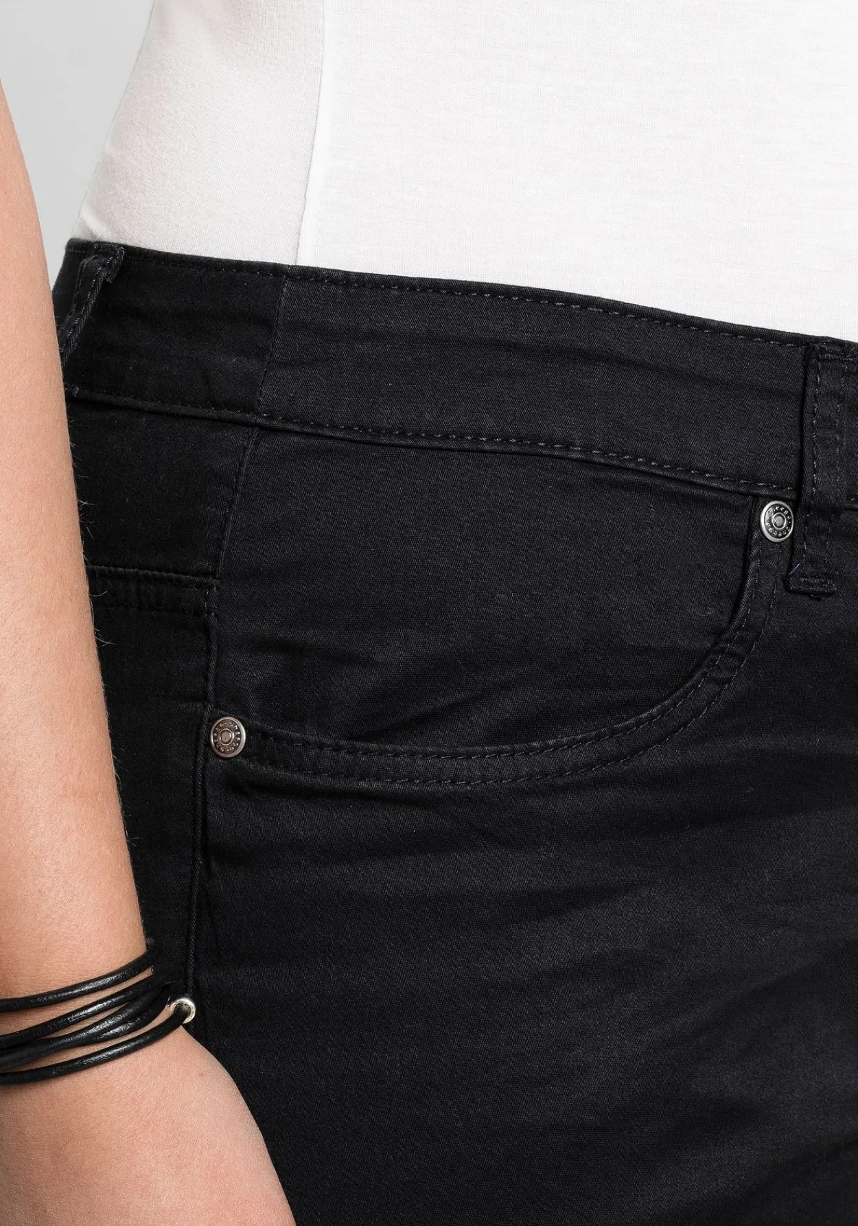 Schmale Stretchhose aus Baumwoll-Twill<sheego Online
