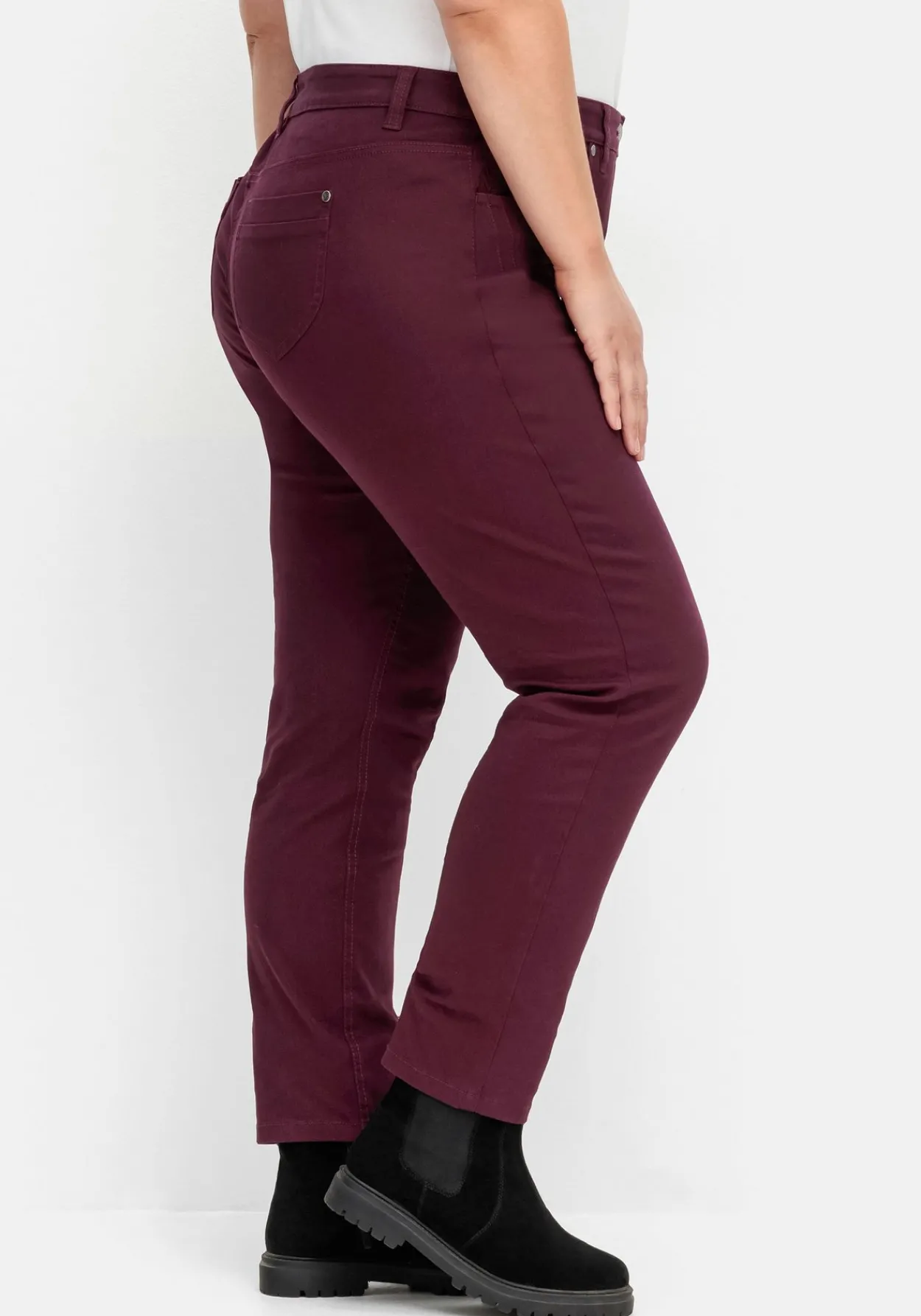Schmale Twillhose mit Stickerei und Ziernähten<sheego Discount