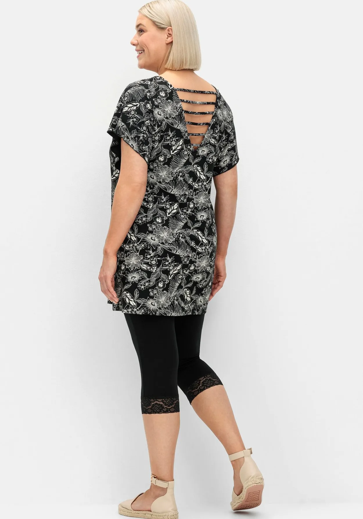 Set aus A-Linien-Shirt und Capri-Leggings<sheego Clearance