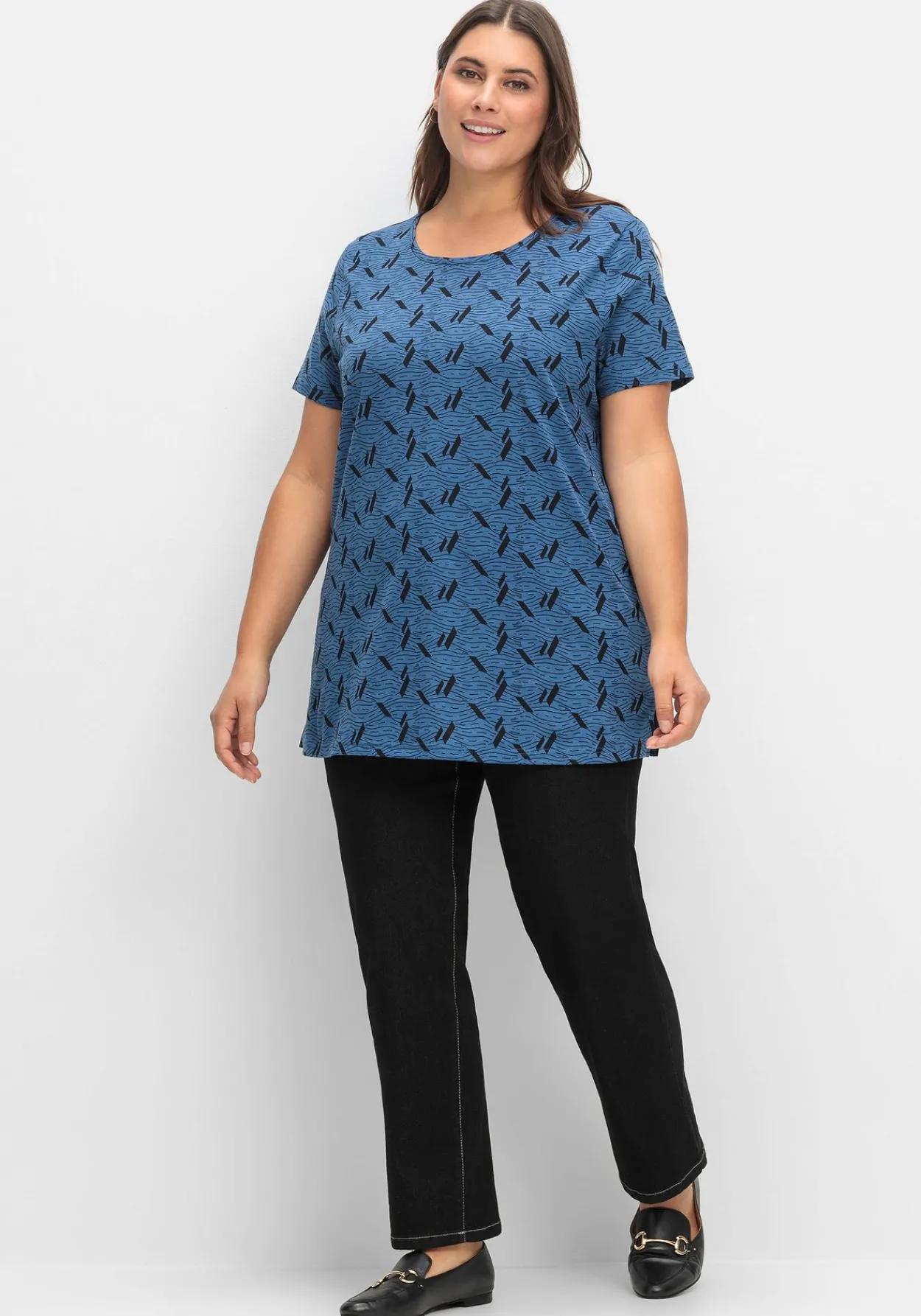 Shirt aus Jersey, mit Alloverdruck<sheego Fashion