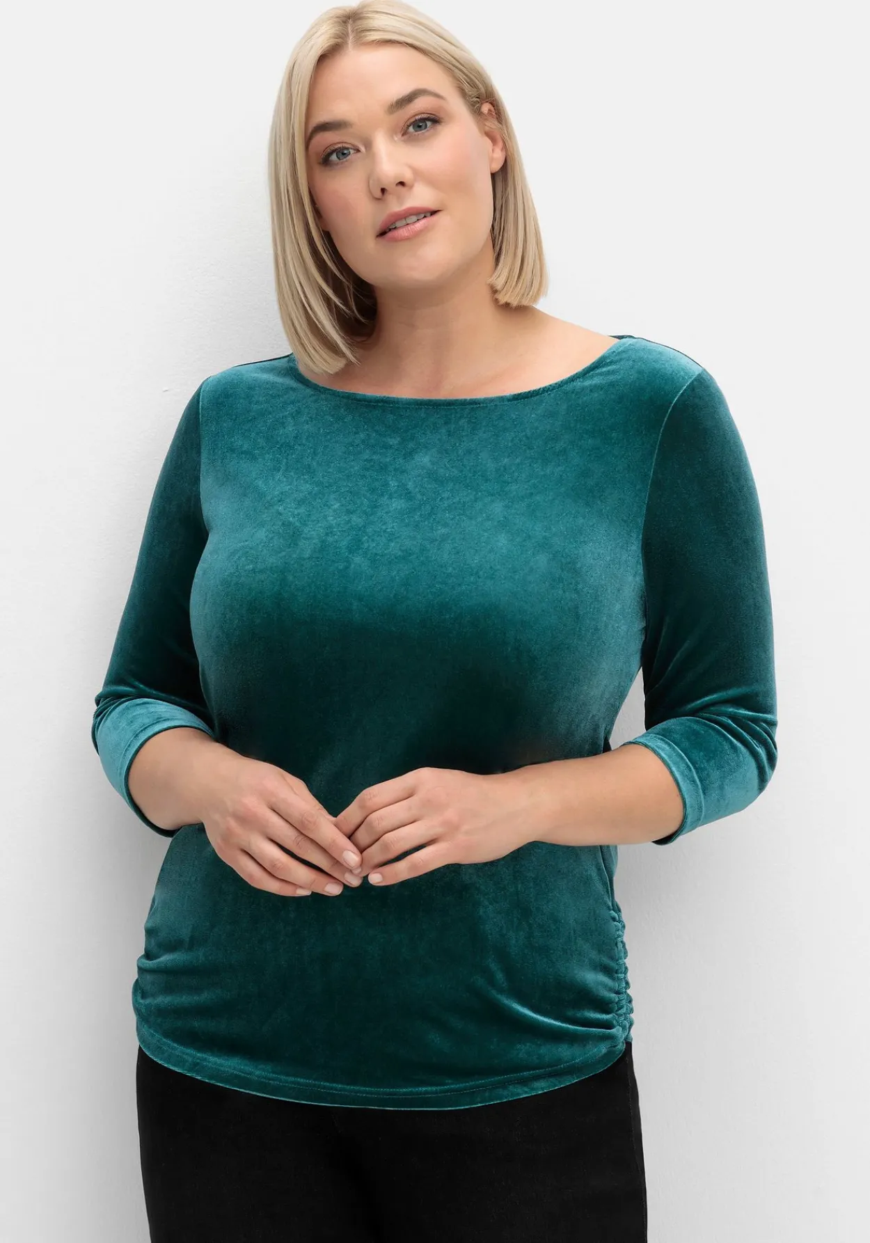 Shirt aus Samt, mit 3/4-Arm und Raffung seitlich<sheego Online