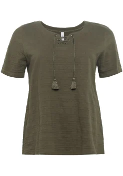 Shirt in Jacquard-Optik, Bindeband am Ausschnitt<sheego Clearance