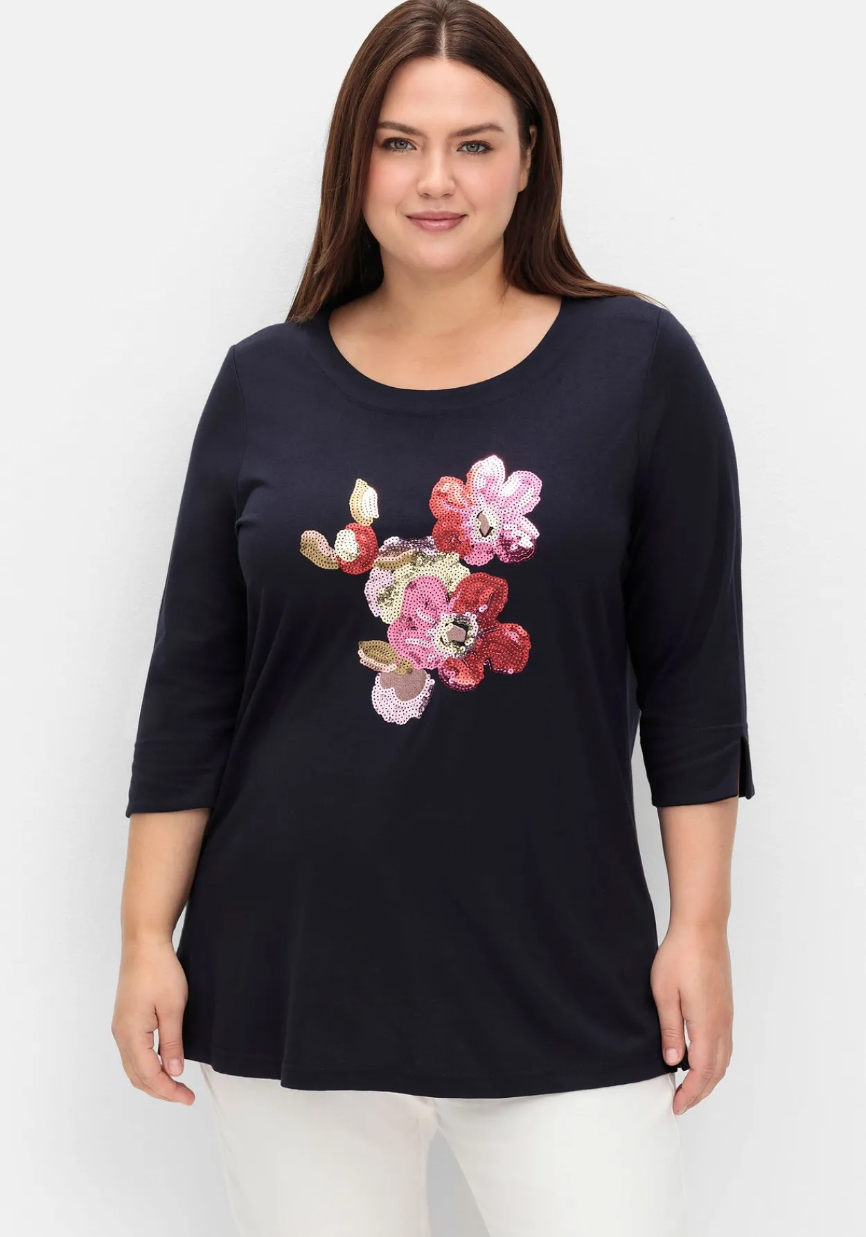 Shirt mit Blumenstickerei aus Pailletten<sheego Hot
