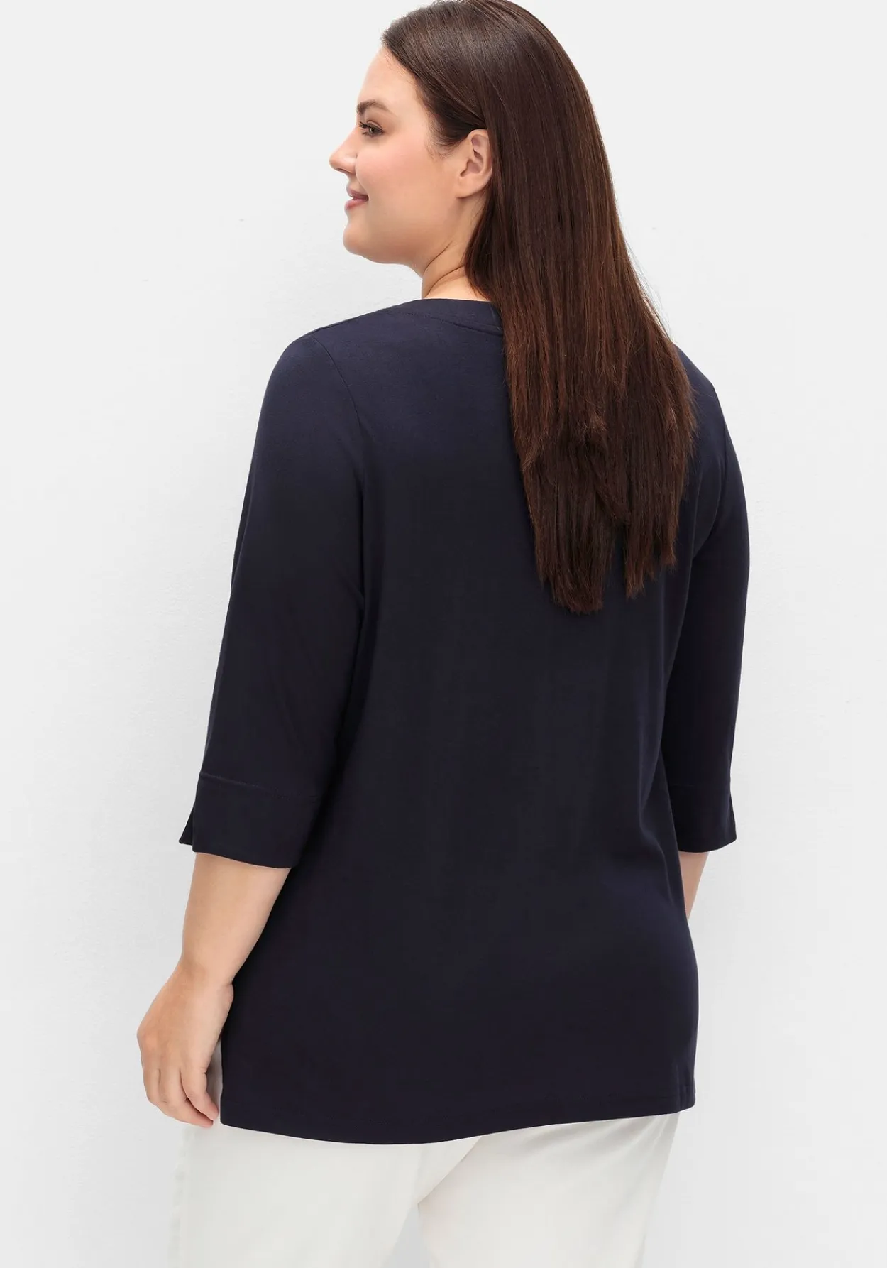 Shirt mit Blumenstickerei aus Pailletten<sheego Hot