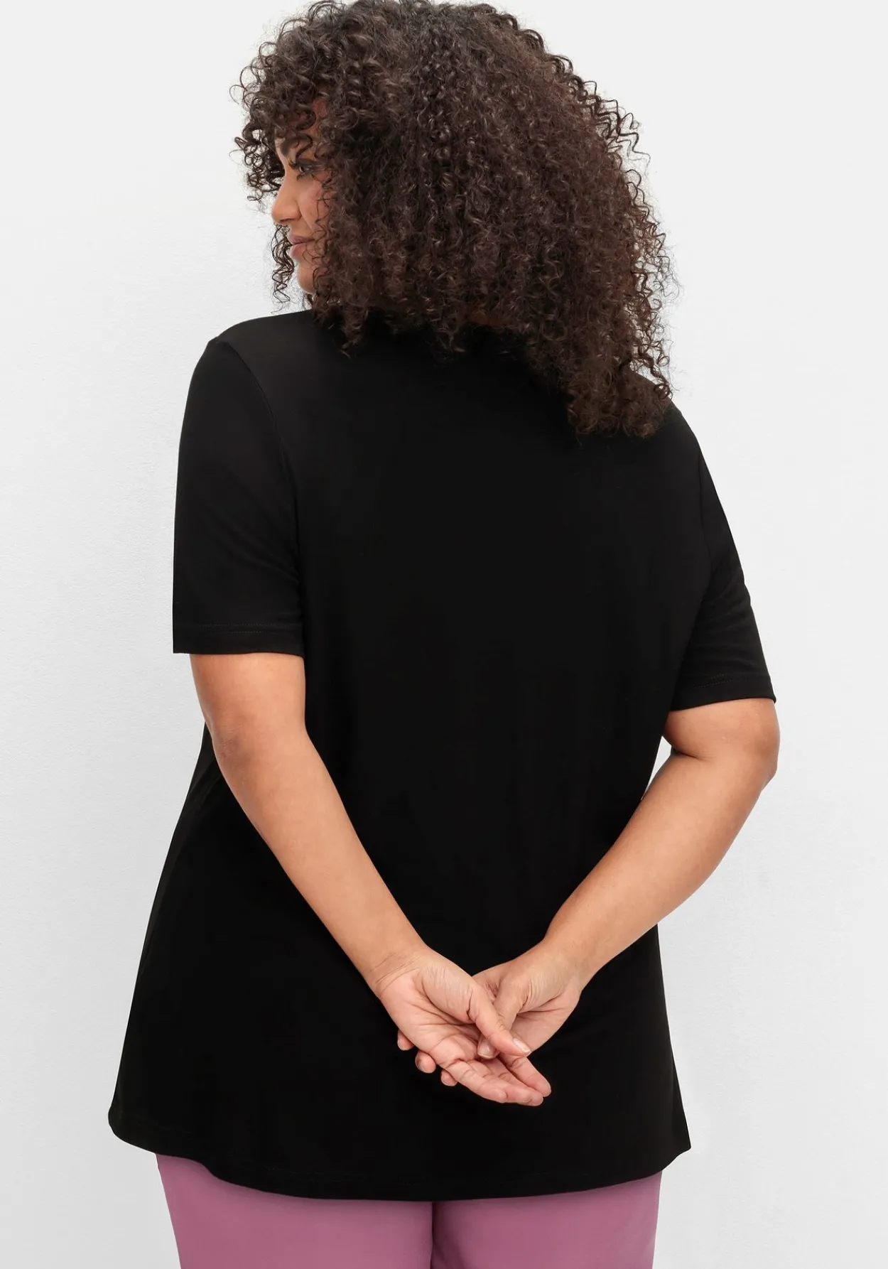 Shirt mit Faltendetails und Ziersteinen<sheego Hot
