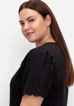 Shirt mit Flügelärmeln und Lochstickerei<sheego Clearance