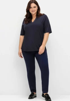 Shirt mit Glitzersteinen am Ausschnitt<sheego Discount