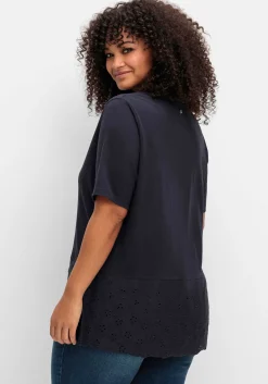 Shirt mit Lochstickerei-Passe am Saum<sheego New