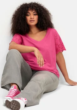 Shirt mit Lochstickerei-Ärmeln<sheego by Joe Browns Online