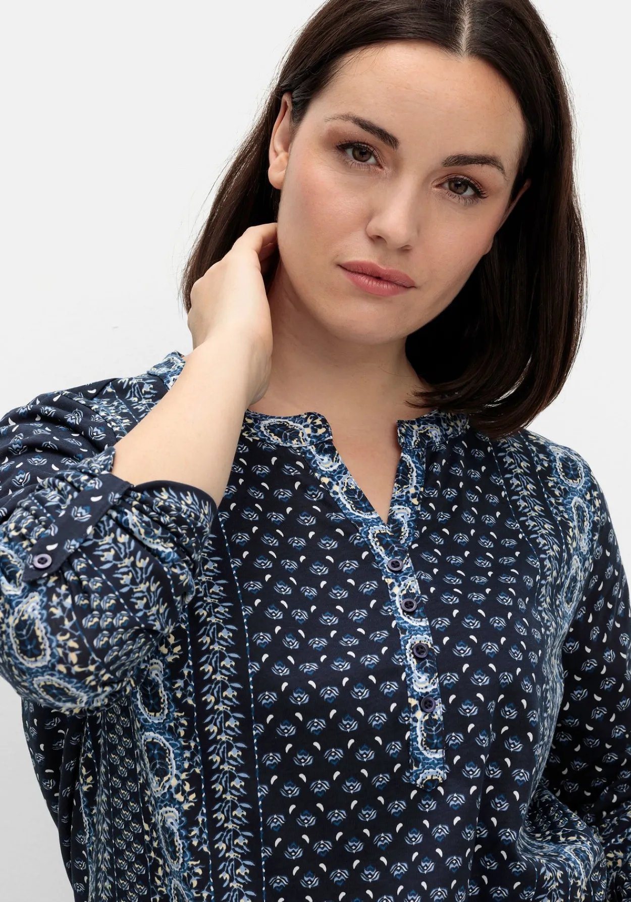 Shirt mit Minimalprint und Krempelärmeln<sheego Sale