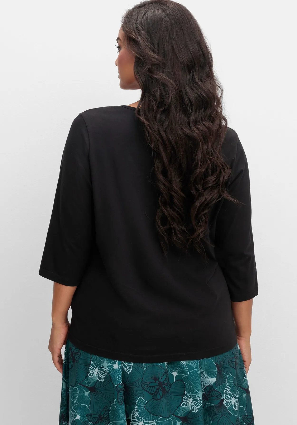 Shirt mit 3/4-Ärmeln und V-Ausschnitt<sheego Fashion