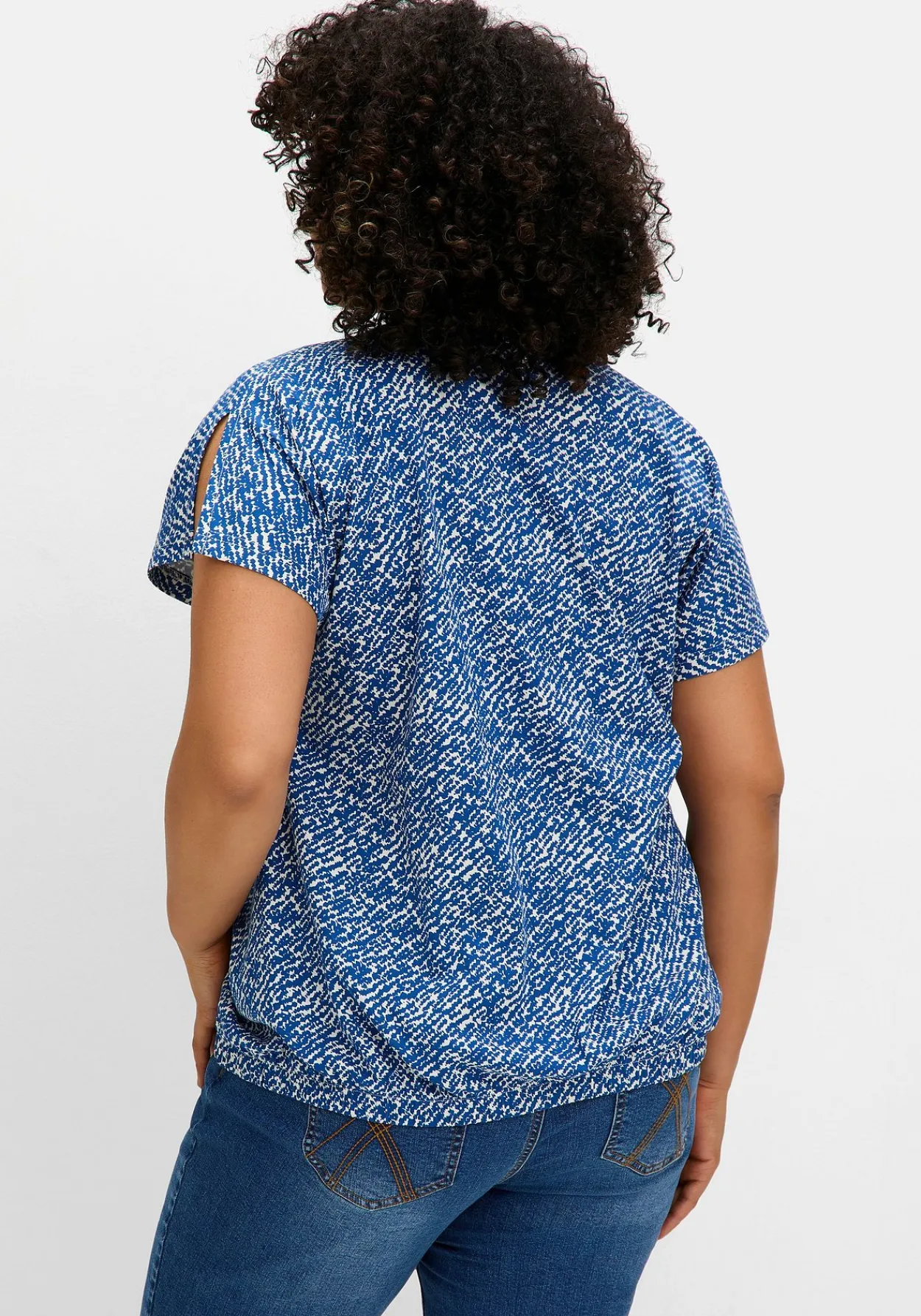 Shirt mit Ärmel-Schlitz und Alloverdruck<sheego New