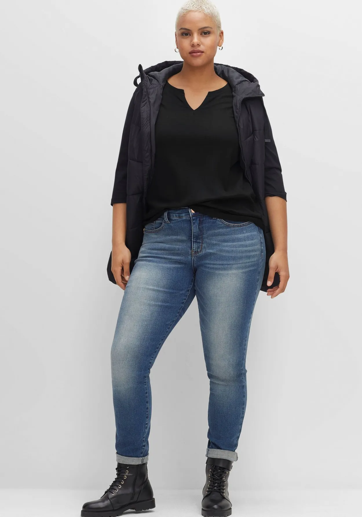 Shirt mit Rundhals und Schlitz, 3/4-Ärmel<sheego Sale