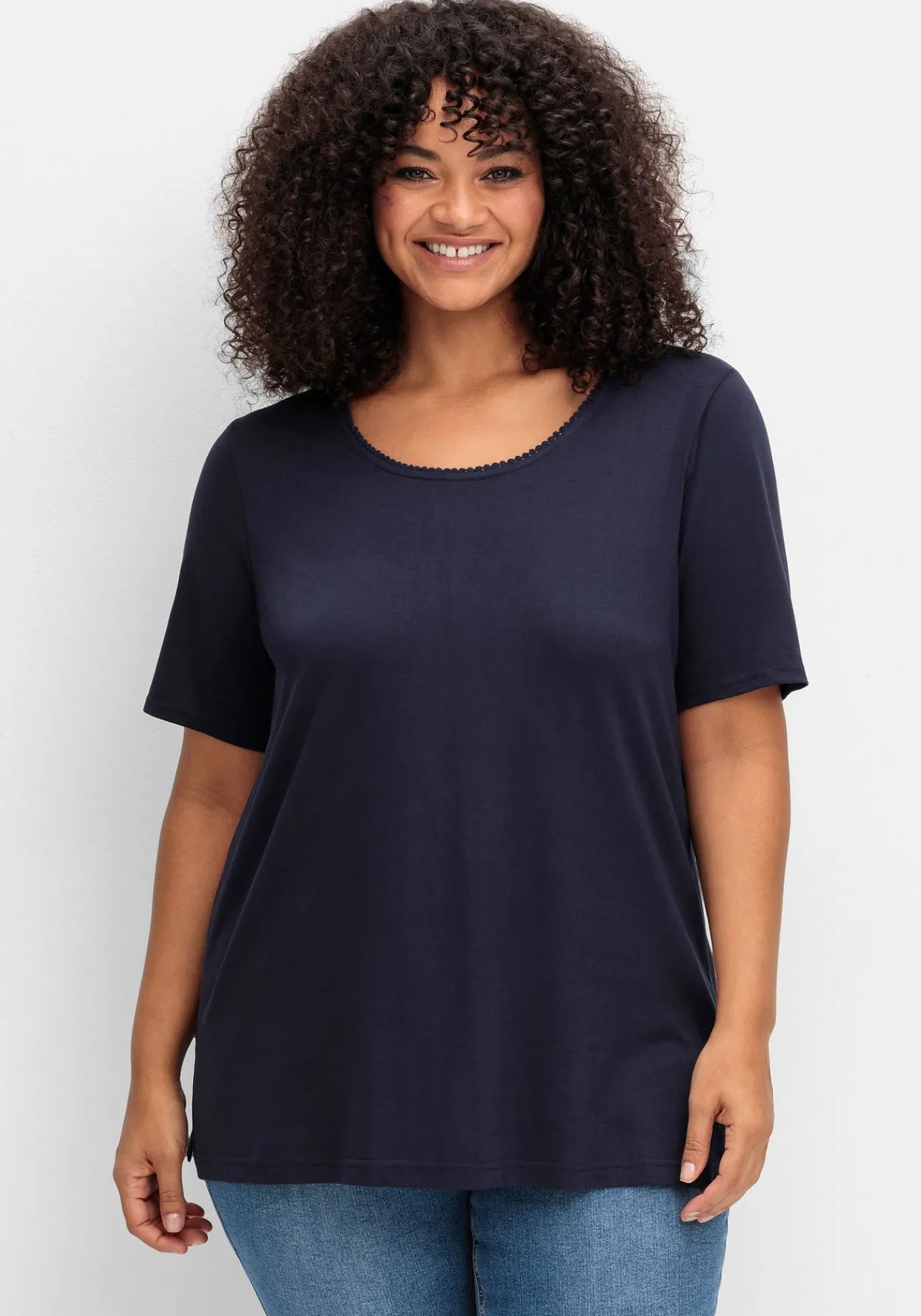 Shirt mit Spitzenborte am Ausschnitt<sheego New