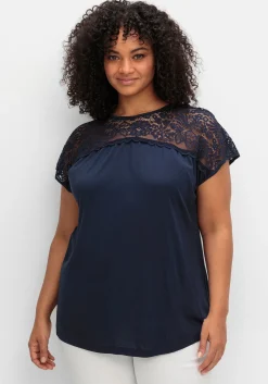 Shirt mit Spitzenpasse an der Schulterpartie<sheego Outlet