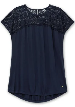 Shirt mit Spitzenpasse an der Schulterpartie<sheego Outlet