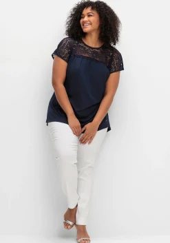 Shirt mit Spitzenpasse an der Schulterpartie<sheego Outlet