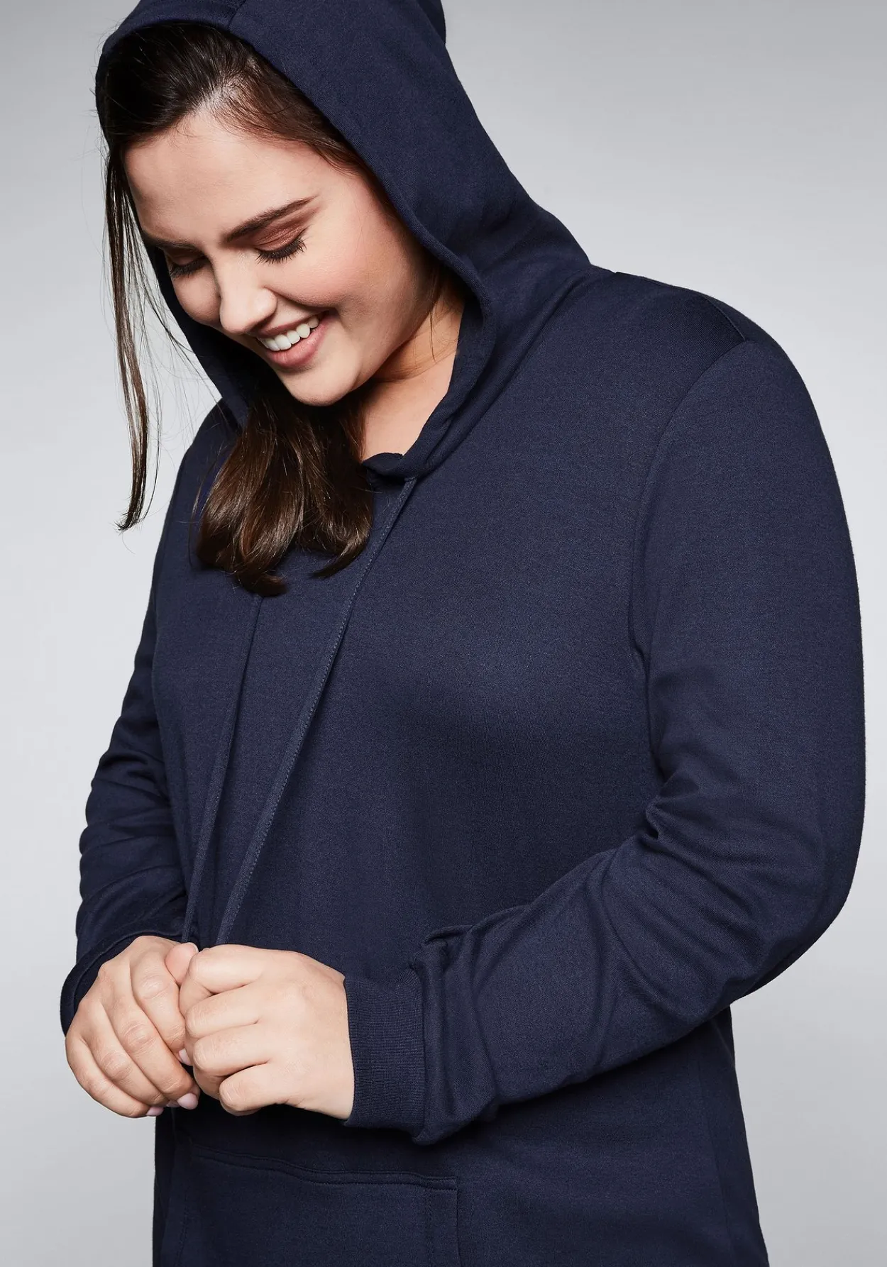 Shirtkleid mit Kapuze und Kängurutasche<sheego Clearance
