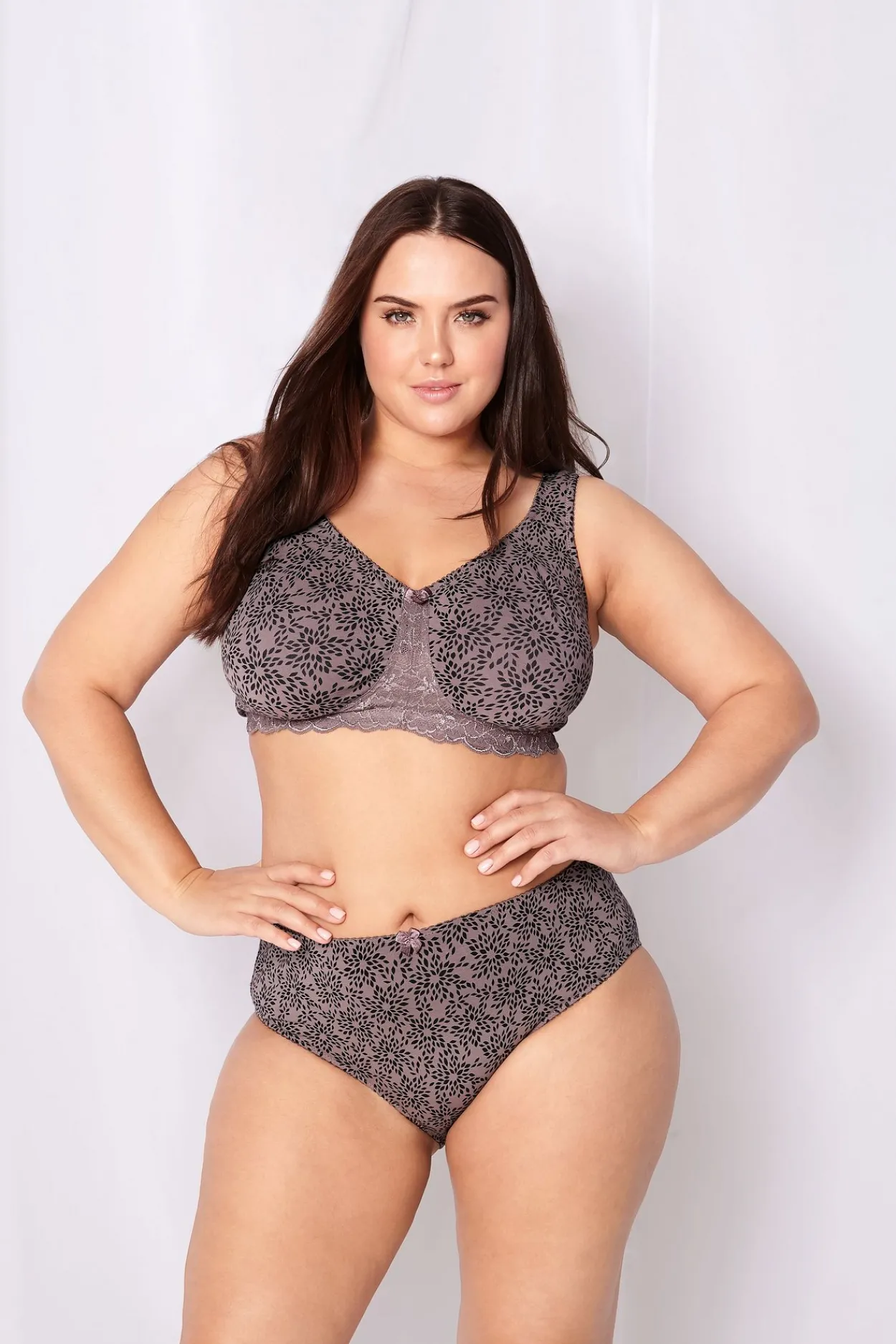 Slip in extrahohem Schnitt, aus Baumwolle<NUANCE Sale