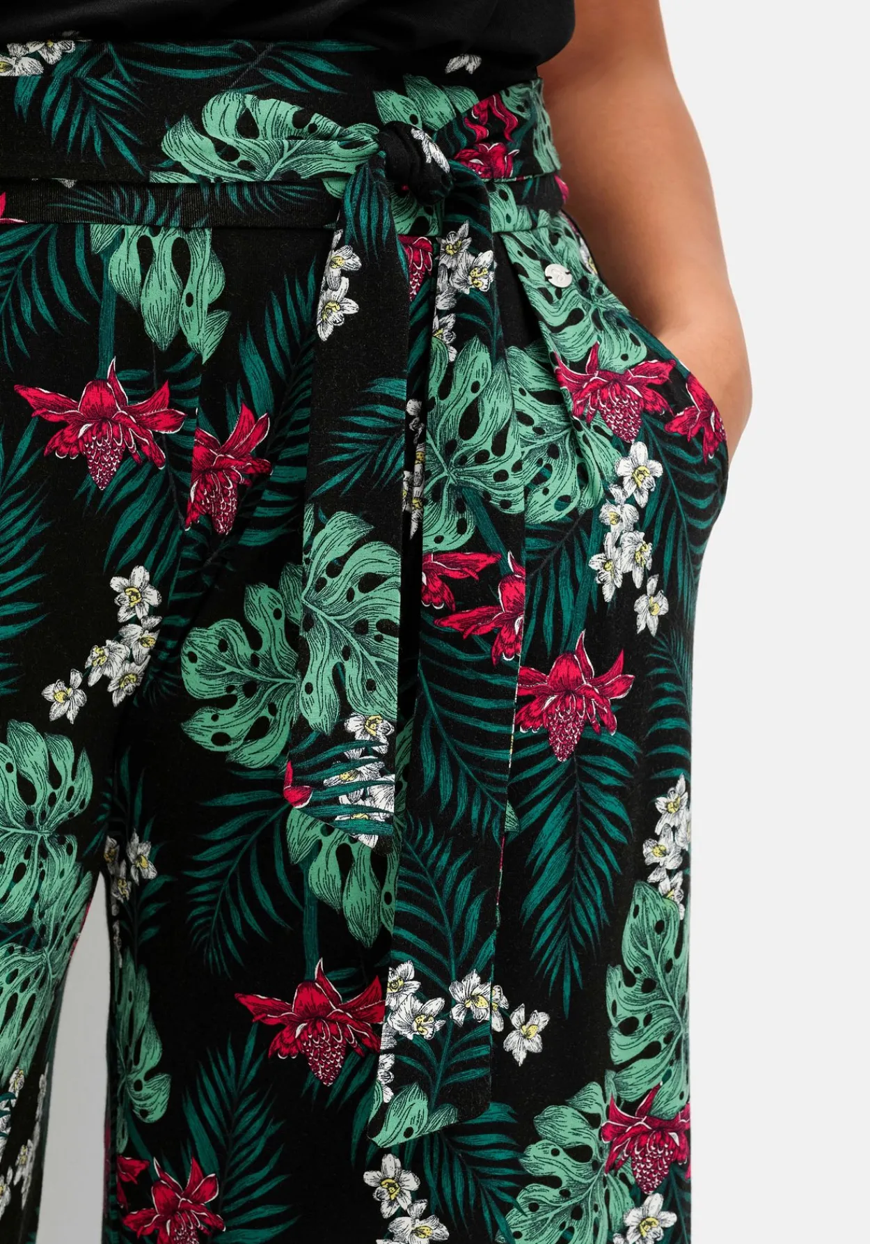 Sommerhose mit tropischem Print, in Culotte-Form<sheego Sale