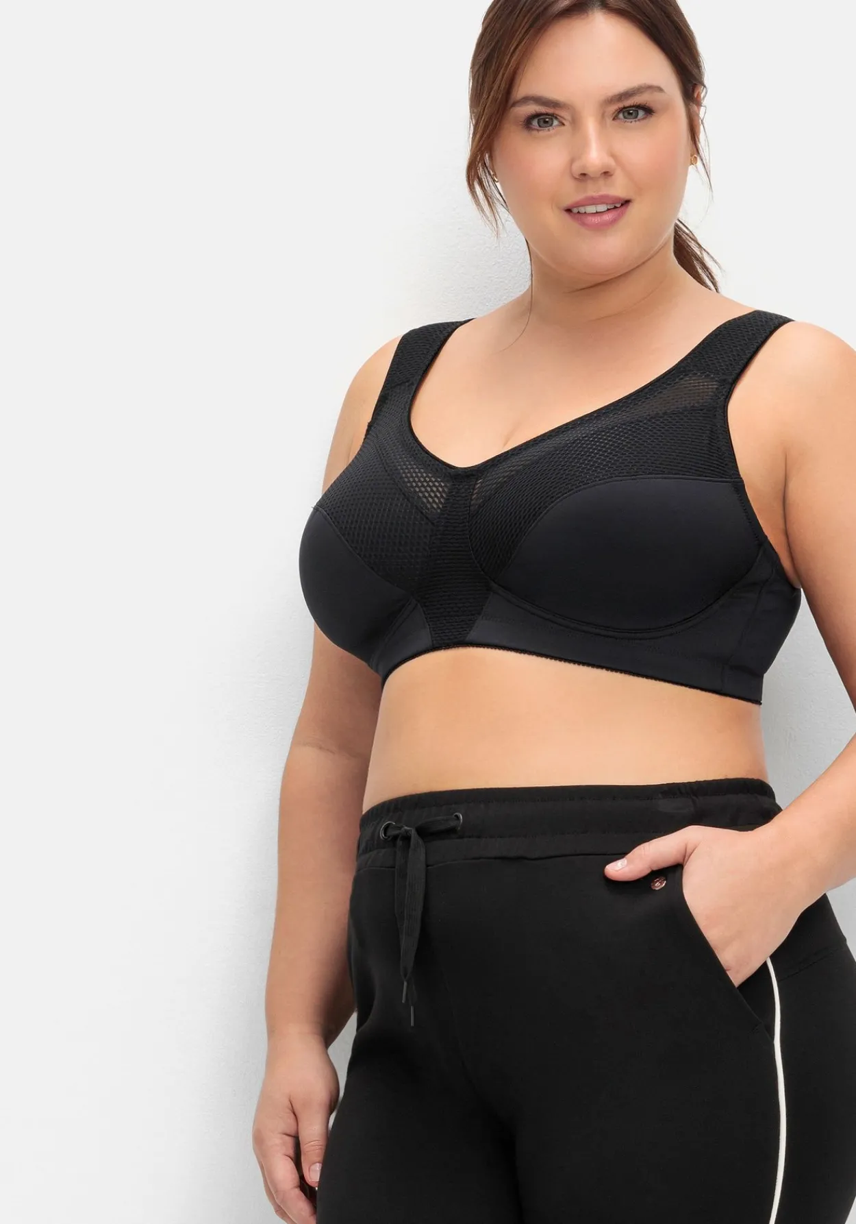 Sport-BH aus COOLMAX®, mit Netzeinsätzen<sheego Clearance