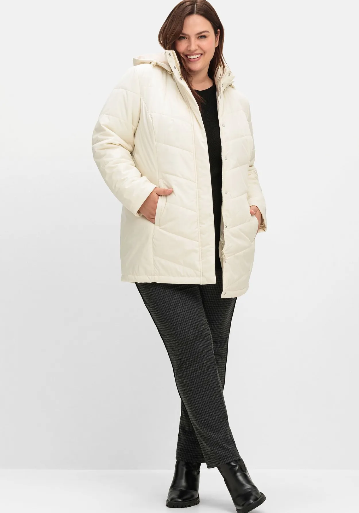 Steppjacke mit abnehmbarer Kapuze<sheego Online