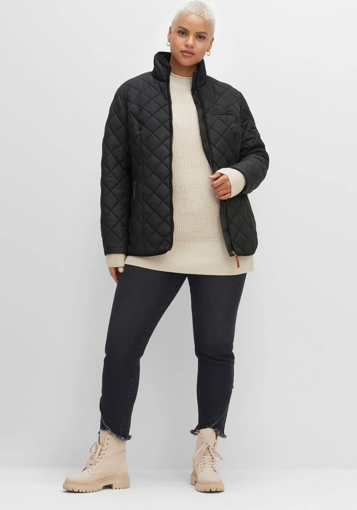 Steppjacke mit hoch schließendem Stehkragen<sheego Clearance