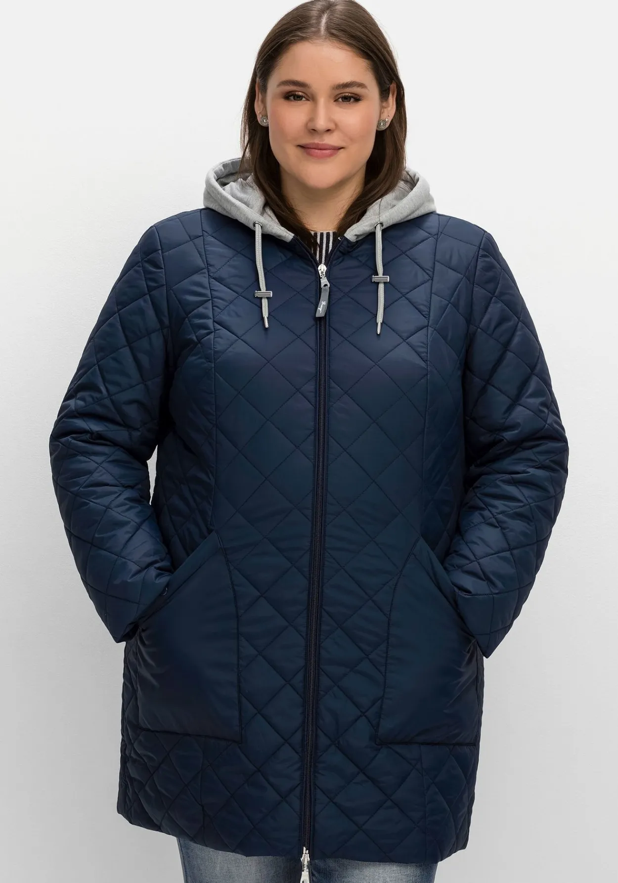 Steppjacke mit Jerseykapuze und 2-Wege-Zipper<sheego New