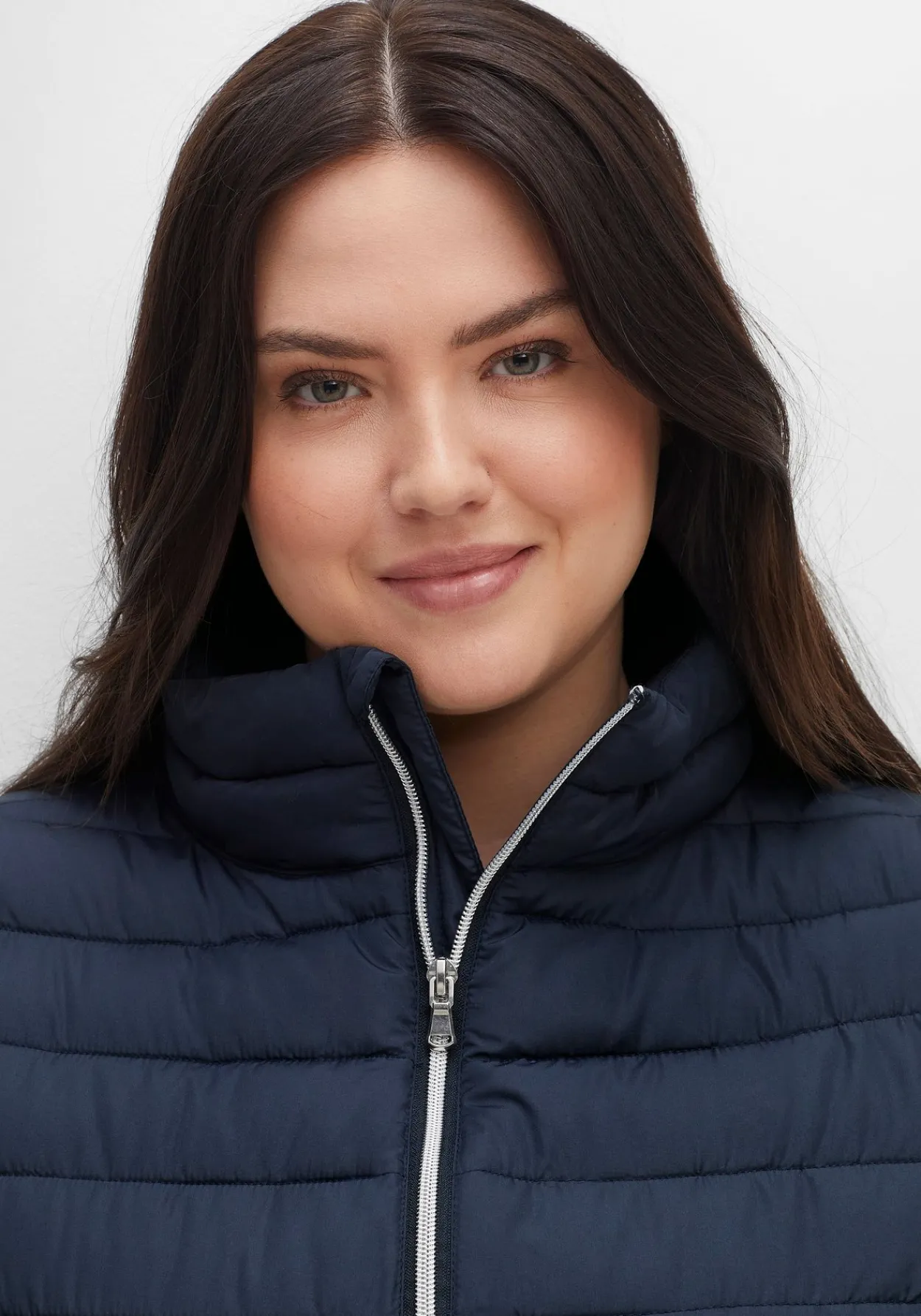 Steppjacke mit Stehkragen und Teilungsnähten<sheego Best