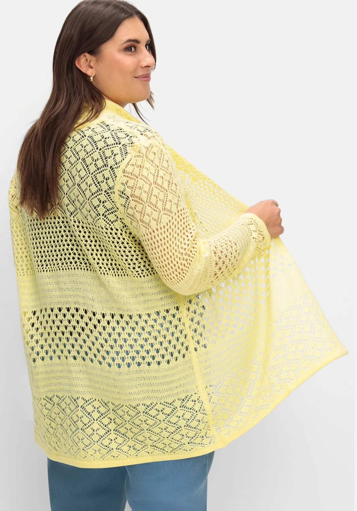 Strickjacke mit Ajourmuster, in offener Form<sheego Fashion