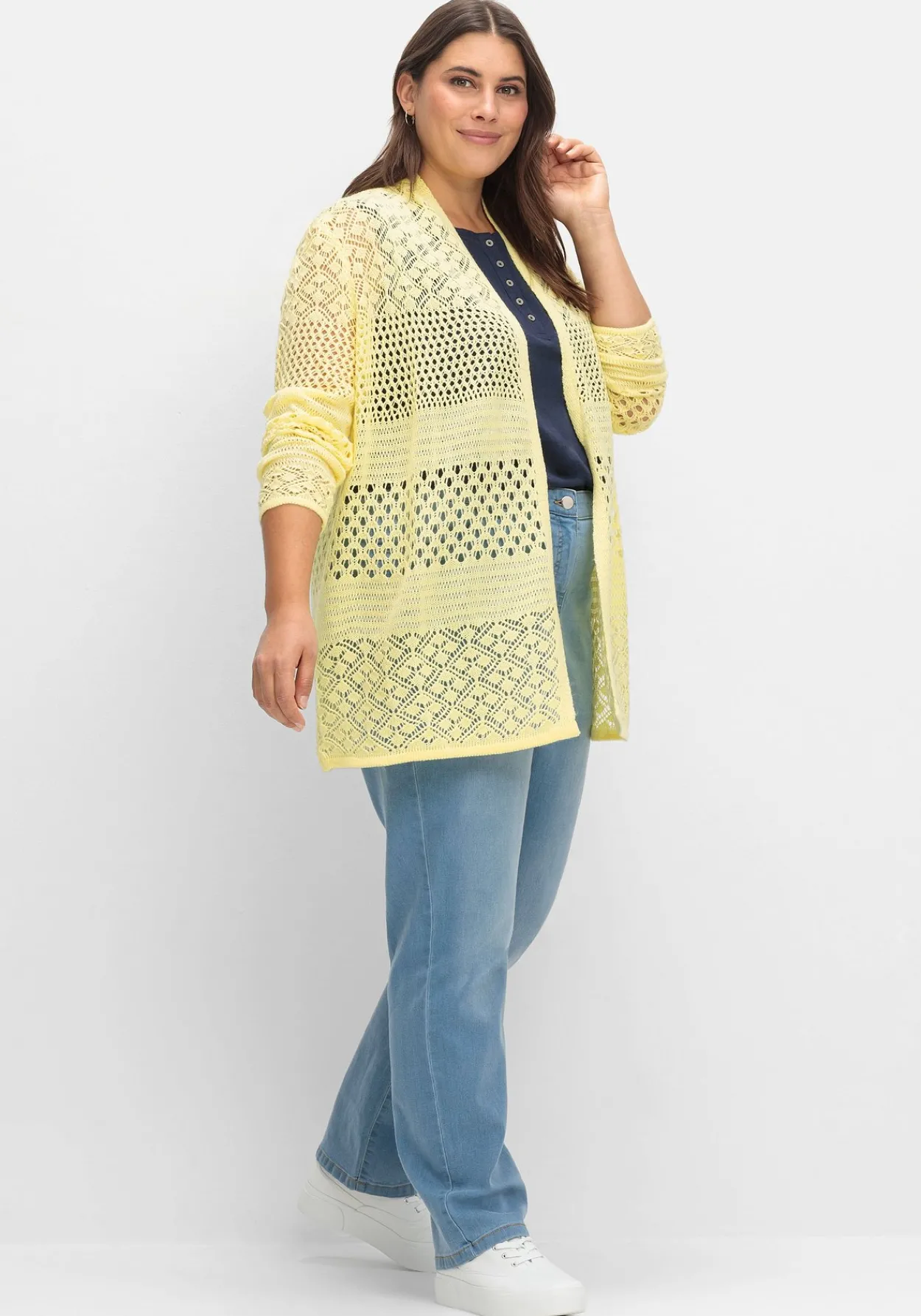 Strickjacke mit Ajourmuster, in offener Form<sheego Fashion