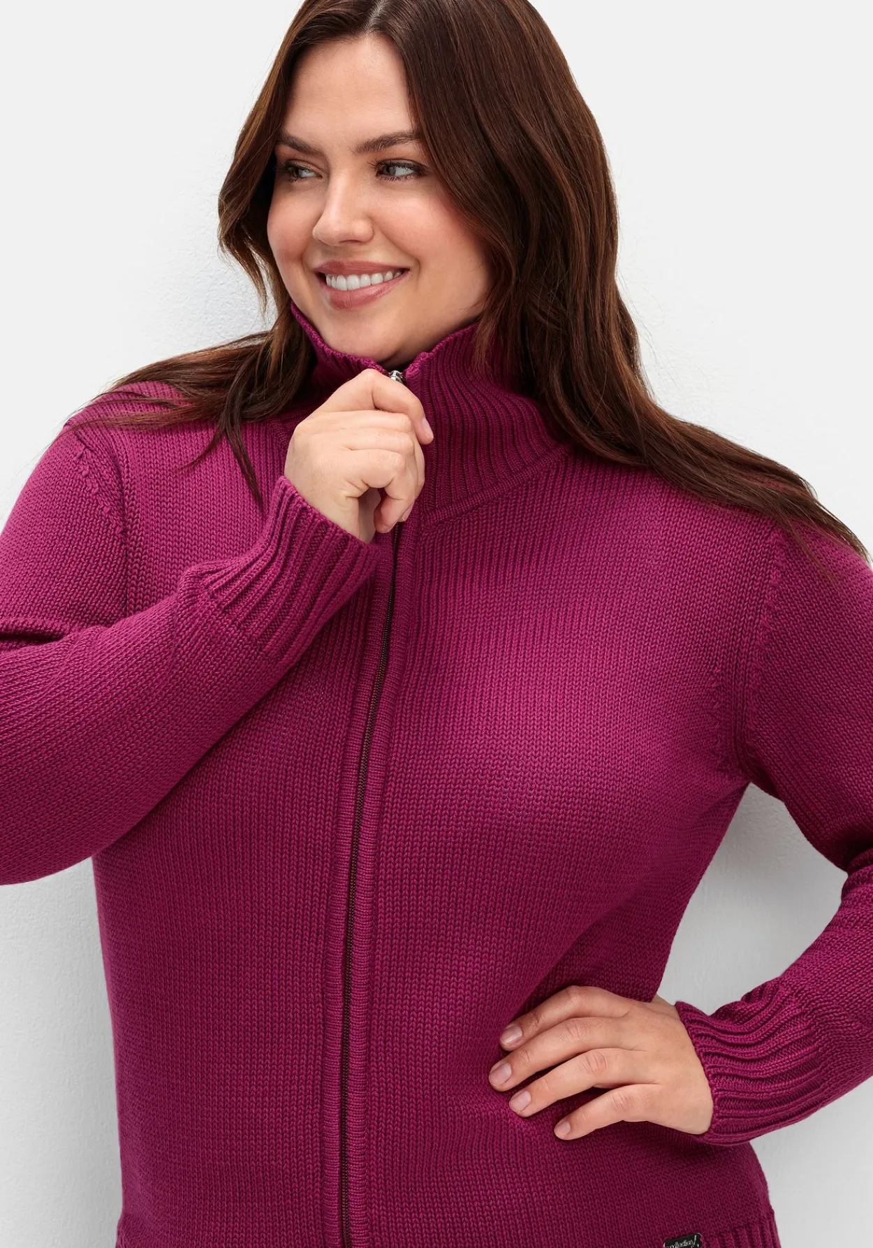 Strickjacke mit Troyerkragen und 2-Wege-Zipper<sheego New