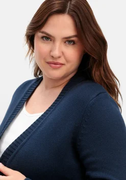 Strickjacke mit V-Ausschnitt und Knöpfen, tailliert<sheego Online