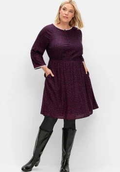 Tailliertes Kleid mit Alloverprint und kurzer Knopfleiste<sheego Outlet