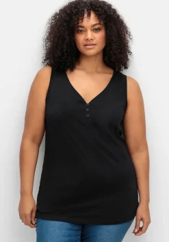 Tanktop mit V-Ausschnitt und Zierknopfleiste<sheego Hot