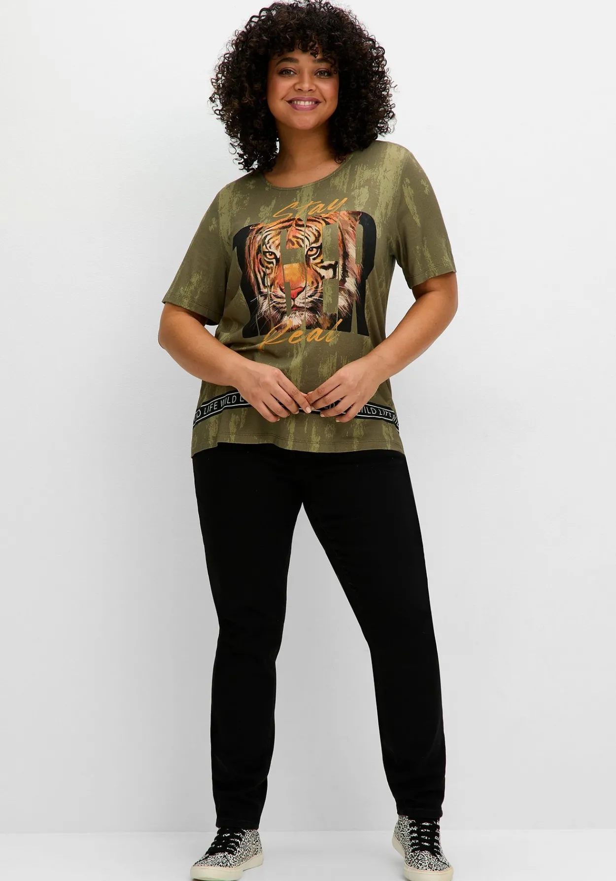 T-Shirt mit Animal-Frontprint<sheego Online