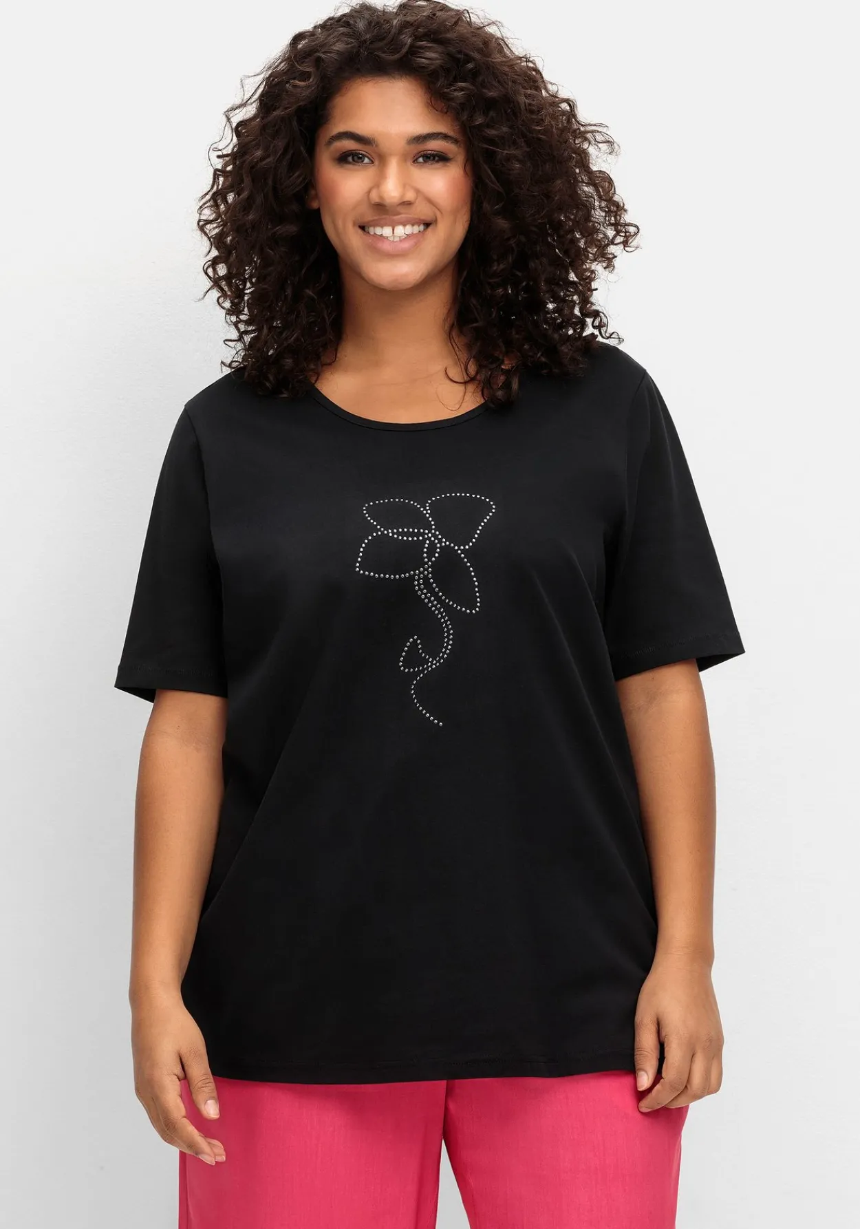 T-Shirt mit Blumen-Applikation<sheego Sale