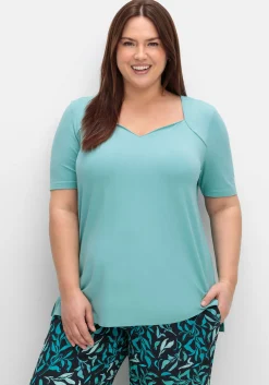 T-Shirt mit herzförmigem Ausschnitt<sheego Sale